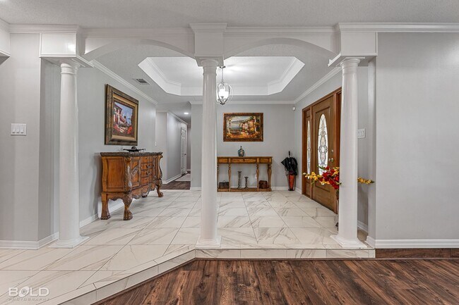 Building Photo - 4 Bedroom 3.5 bath in Greenacres