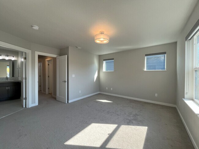Building Photo - Three-Level Modern Living with Open Floor ...