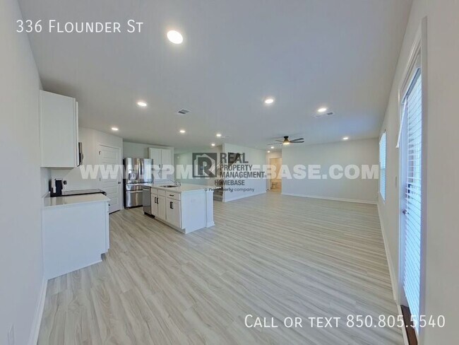 Building Photo - 336 Flounder St