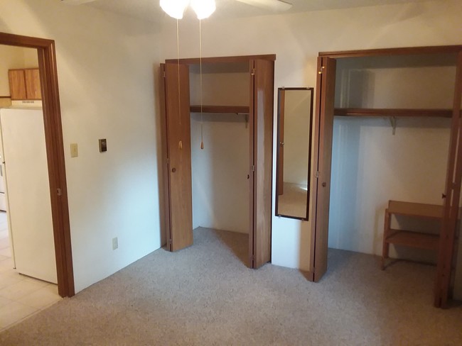 LARGE DOUBLE CLOSETS - 628 Westwood Dr S