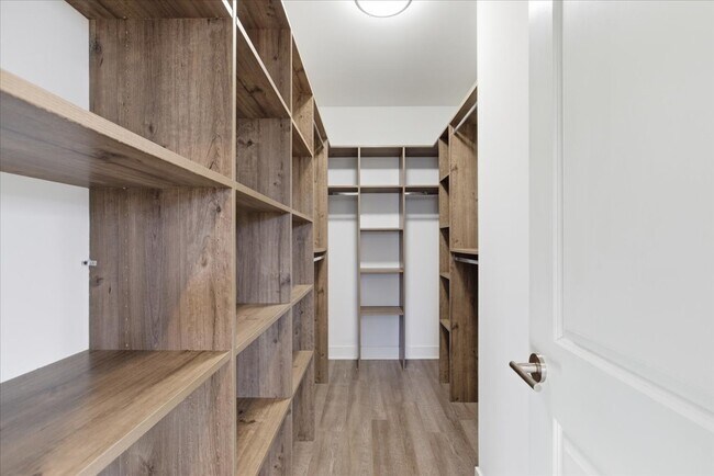 Building Photo - 4101 S Drexel Blvd