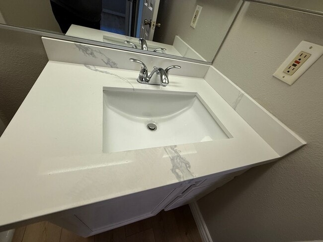 Building Photo - Jess Ranch- Brookhollow Condo, 55+ Communi...