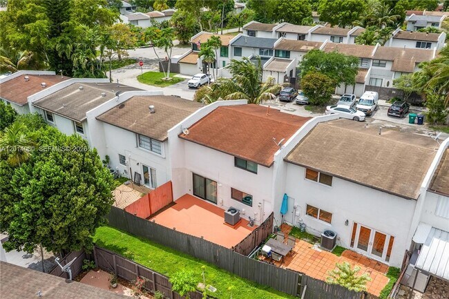 Building Photo - 6929 SW 110th Ave