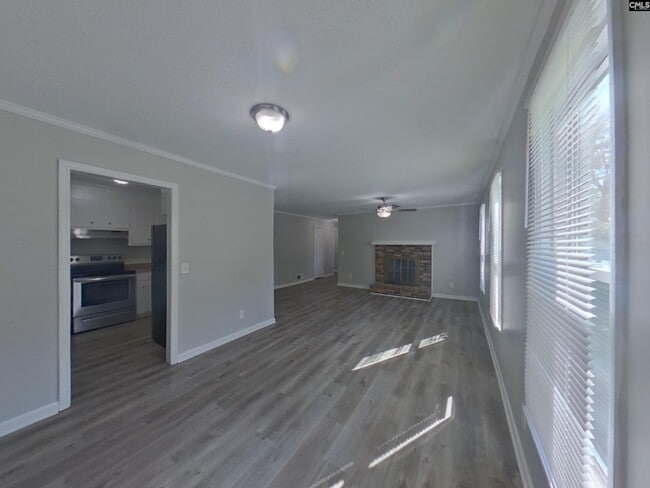 Building Photo - 530 N Royal Tower Dr