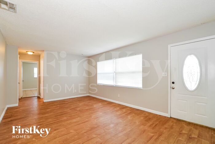 Building Photo - 1836 Columbine Dr