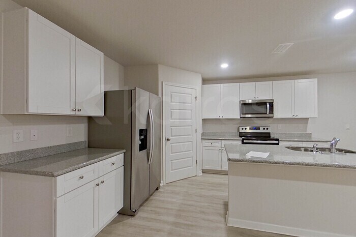 Building Photo - 312 Monarch Ln