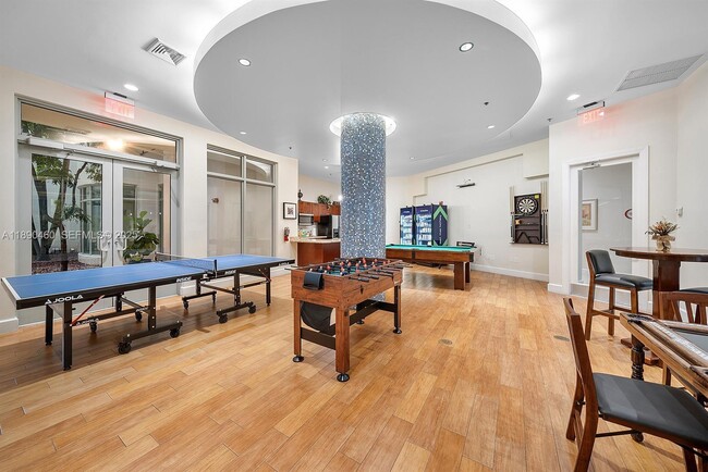 Building Photo - 1830 Radius Dr