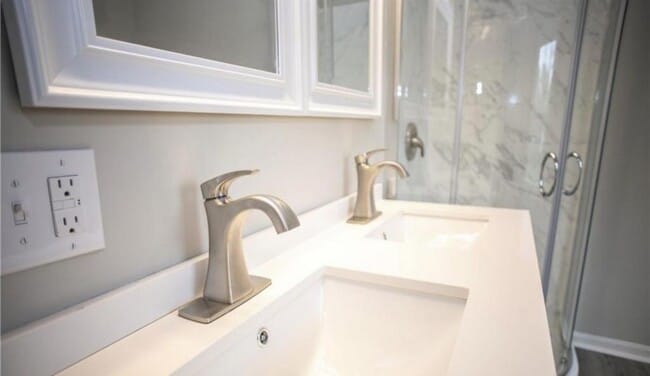 Building Photo - 209 E Hobart Ave