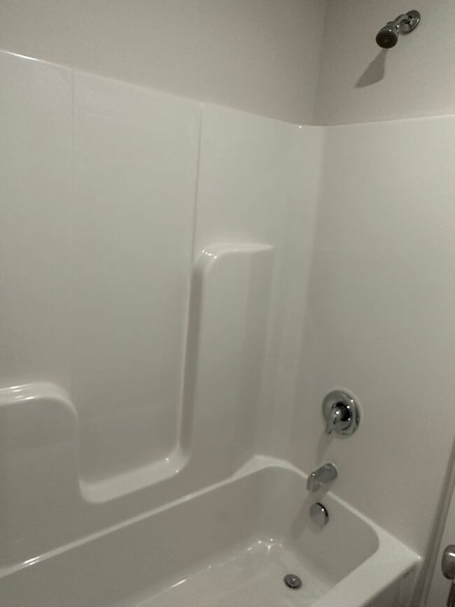 Building Photo - Three Bedroom | Two and a Half Bathroom Home in Cullman