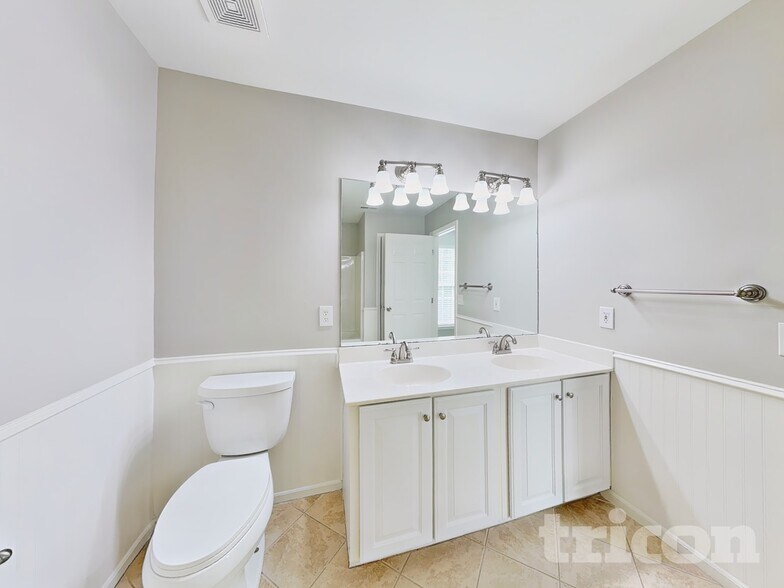 Building Photo - 12722 Golden Sun Ct