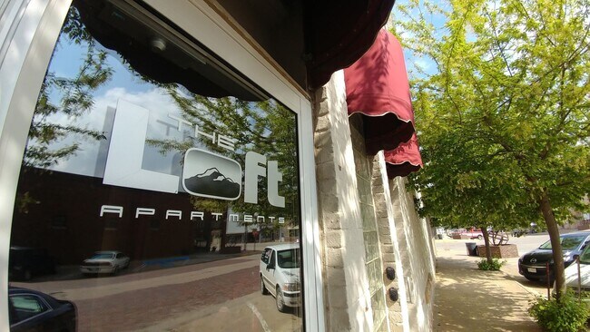 Building Photo - eld105