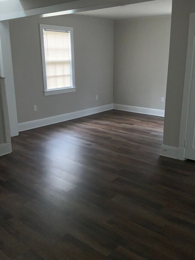Building Photo - 108 Myrtle Dr