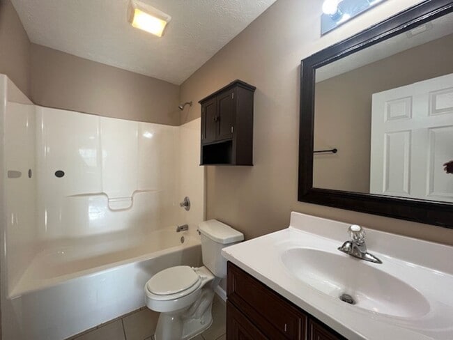 Building Photo - Great Location!!!!  MOVE IN READY!!!!!