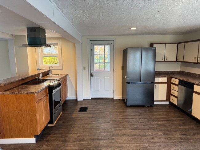 Building Photo - 983 US HWY 11