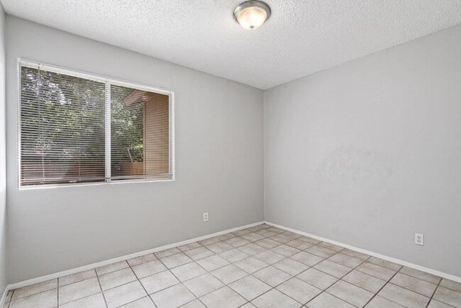 Building Photo - 10440 Doc Holliday Trail