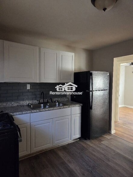 Building Photo - 104 Fenwick Dr