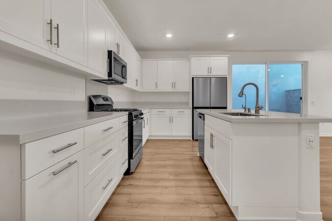 Building Photo - 16162 Juno Way