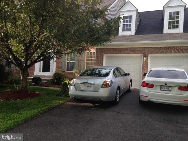 Primary Photo - 12900 Tarragon Ct