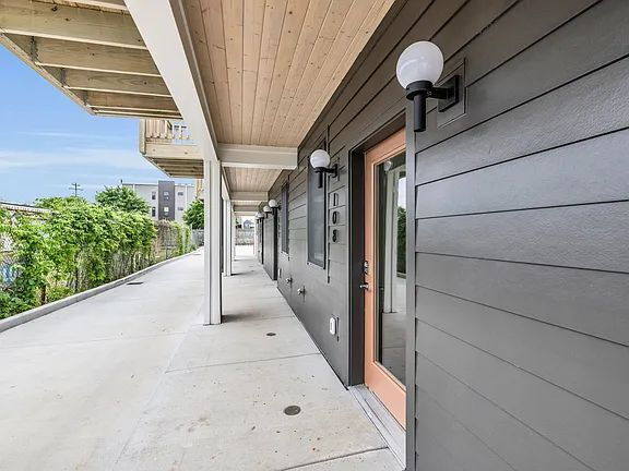 Building Photo - Modern Luxury Meets Everyday Comfort | 2025-Built 2BR Townhome | Near Southside Living