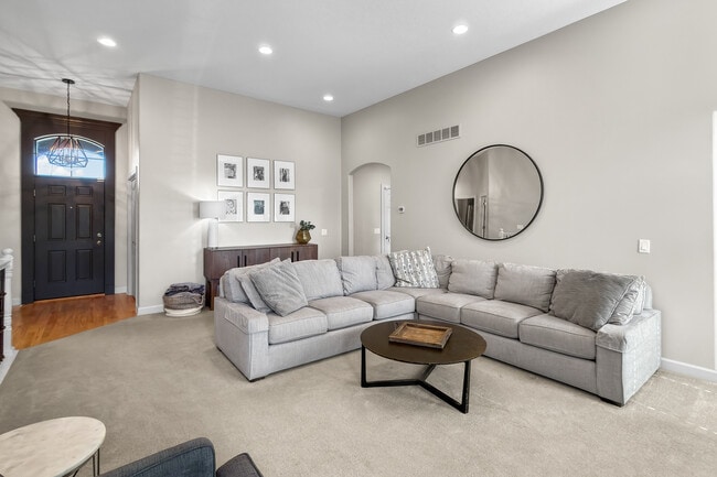 Building Photo - 14978 Buena Vista Dr