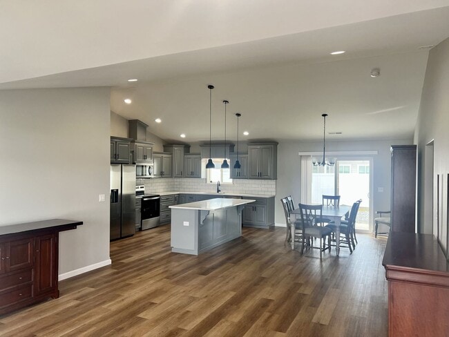 Building Photo - Modern Open Living in Ephrata