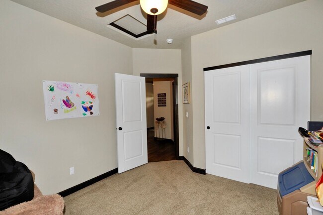 Building Photo - Luxury 3 bed 2 bath Rancher: Miller's Landing