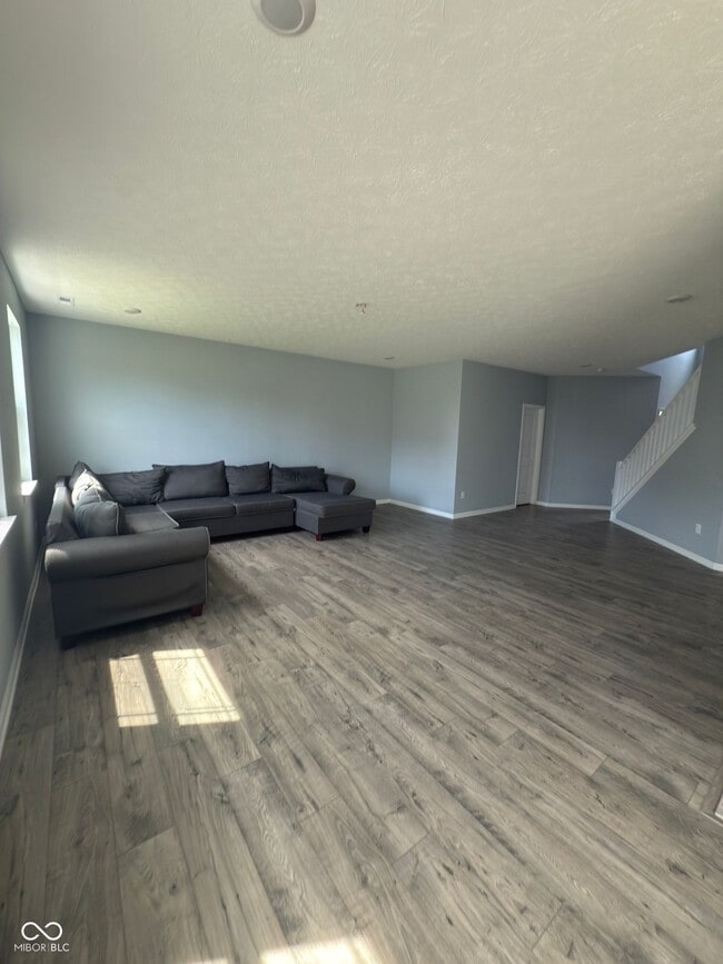 Building Photo - 151 Dyson Dr