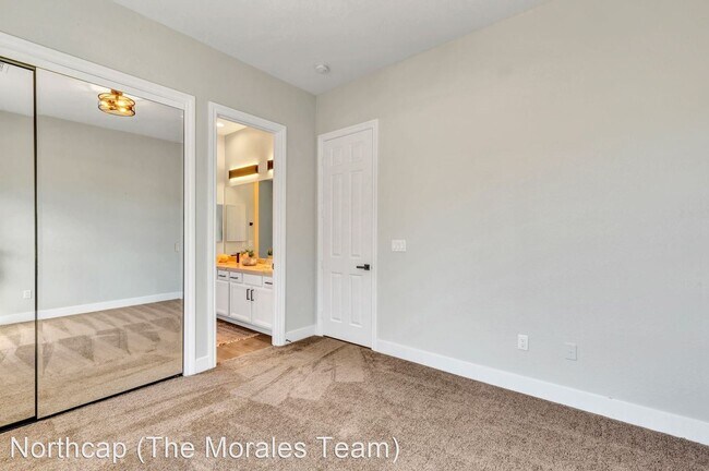 Building Photo - 6 br, 4.5 bath House - 8038 Dark Hollow Place