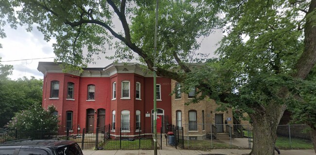 Primary Photo - GREENWOOD_7747