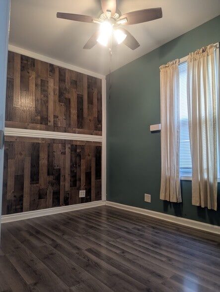 Room #1 - 4616 S Spaulding Ave