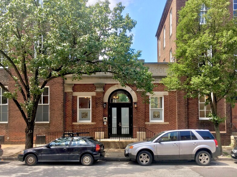 Building Photo - 10 S Wolfe St