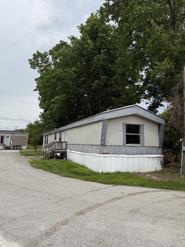 Building Photo - 109 SW Ave