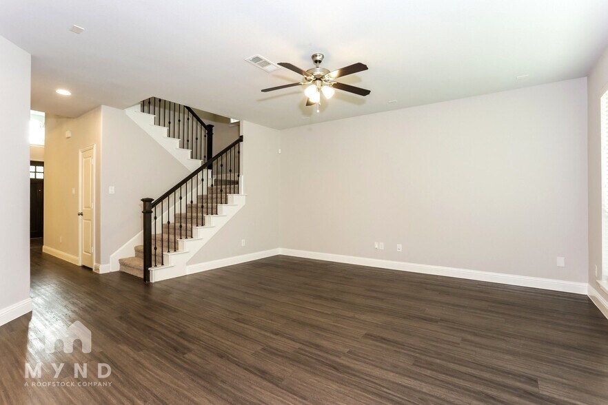 Building Photo - 3113 Damsel Sauvage Ln