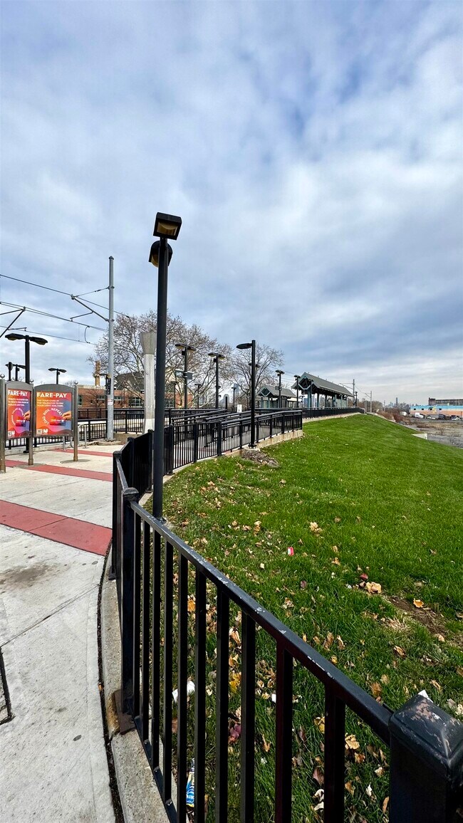 Building Photo - 203-205 Randolph Ave Unit# 101