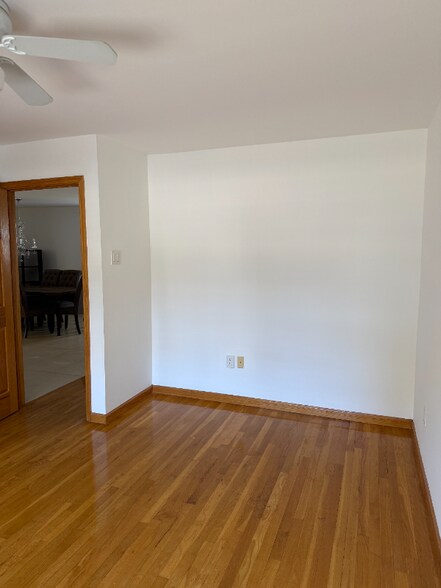 Building Photo - 147 Liberty Ave