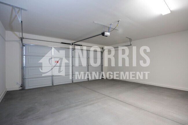 Building Photo - Beautiful Brand New Home