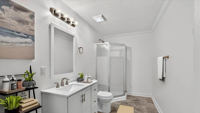 Building Photo - Beautiful 4 Bedroom Single Family Home