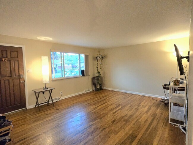 Building Photo - 8250 Chase Way