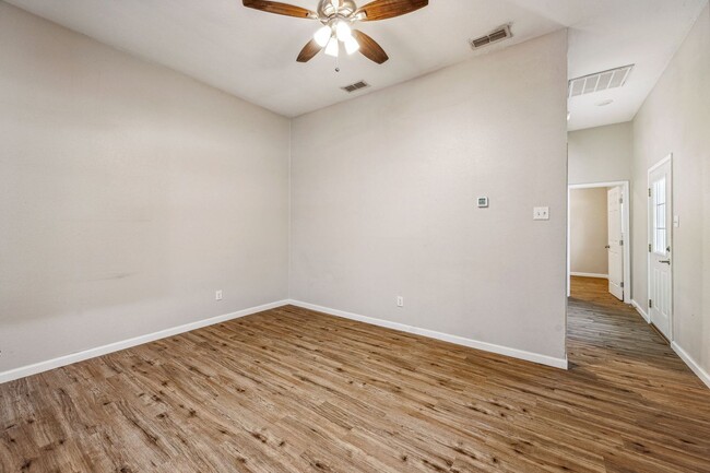 Building Photo - 778 N Belknap St