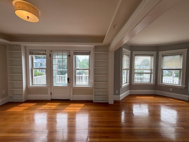 Building Photo - 603 High St