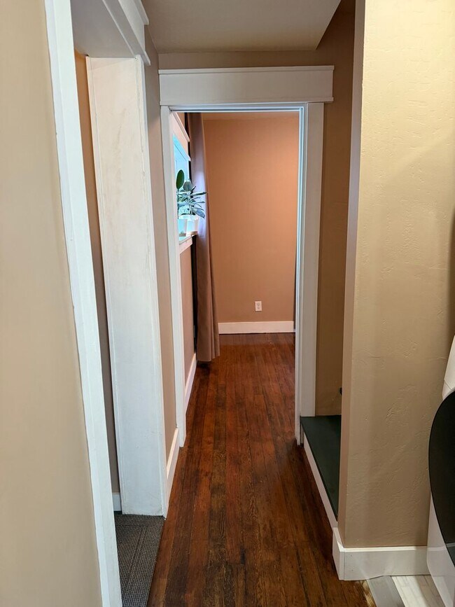 Building Photo - Charming Kalispell Home