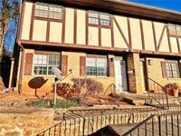 Building Photo - 2946 N Dekalb Dr