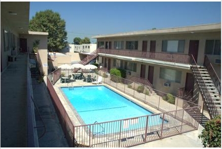 Pool - Rockvale Apts