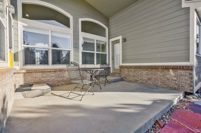 Building Photo - 6756 Solana Dr