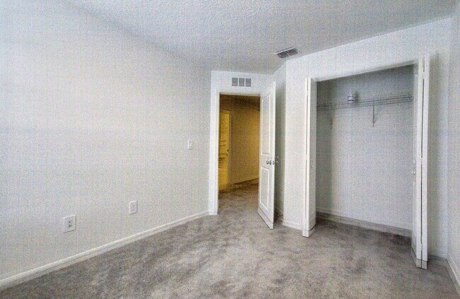 Building Photo - Lagoon Living