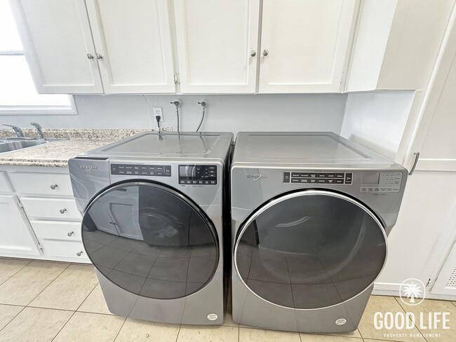 Building Photo - Charming 3BD/2BA Single-Story Home in Otay Mesa with Large Backyard, In-Unit Laundry & Attached G...