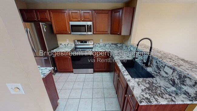 Building Photo - 3049 Westminster Dr