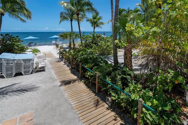 Building Photo - 881 Ocean Dr