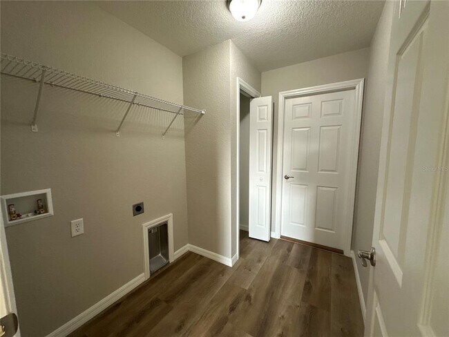Building Photo - 115 Juniper Run