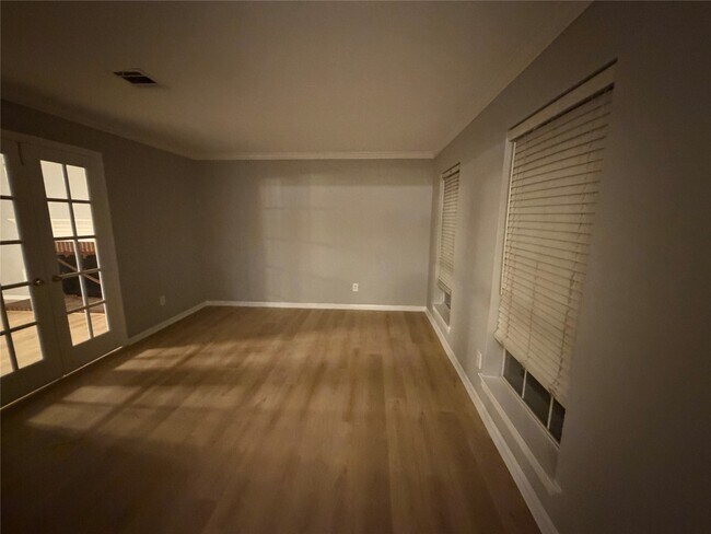 Building Photo - 819 Fern Springs Ct